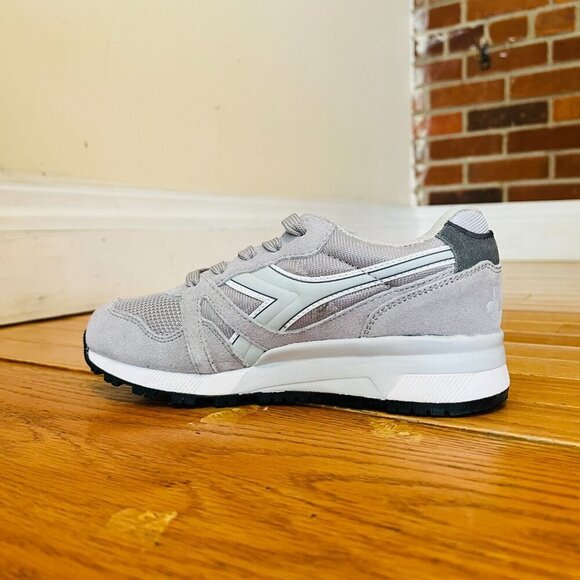 Diadora SAMPLE Women's Size 3.5 High Cushioned Running Shoes - Picture 4 of 16